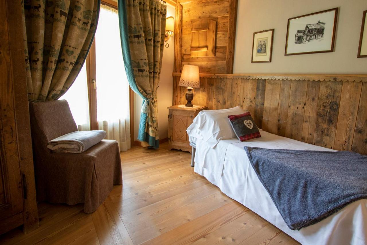 Laghetto Alpine Hotel & Restaurant 브루송 외부 사진