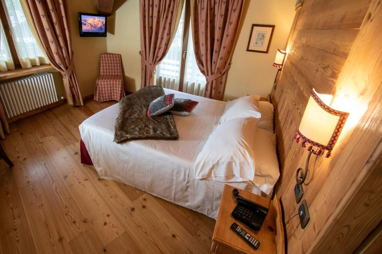 Laghetto Alpine Hotel & Restaurant 브루송 외부 사진