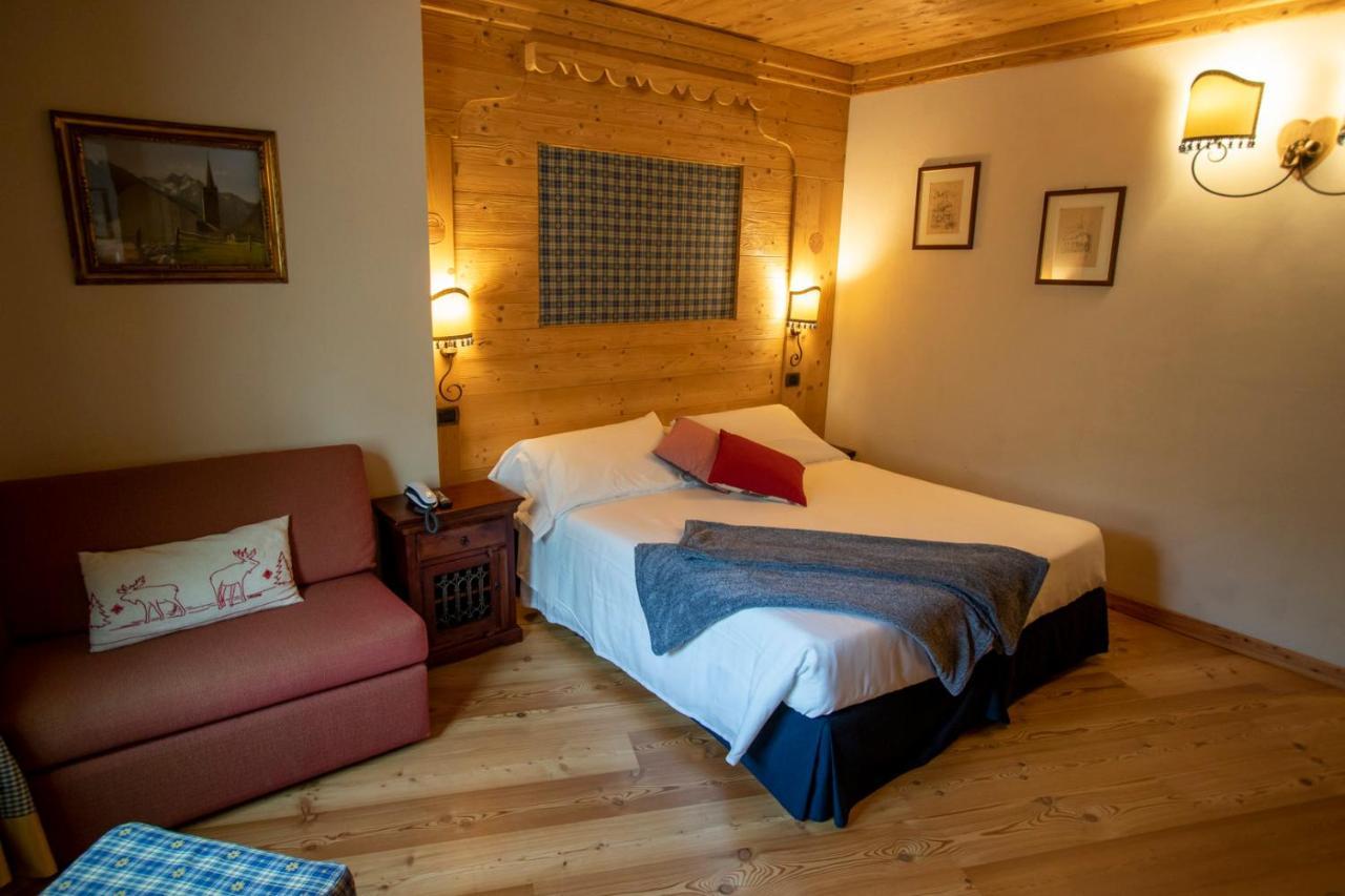 Laghetto Alpine Hotel & Restaurant 브루송 외부 사진