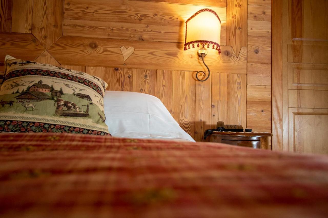 Laghetto Alpine Hotel & Restaurant 브루송 외부 사진