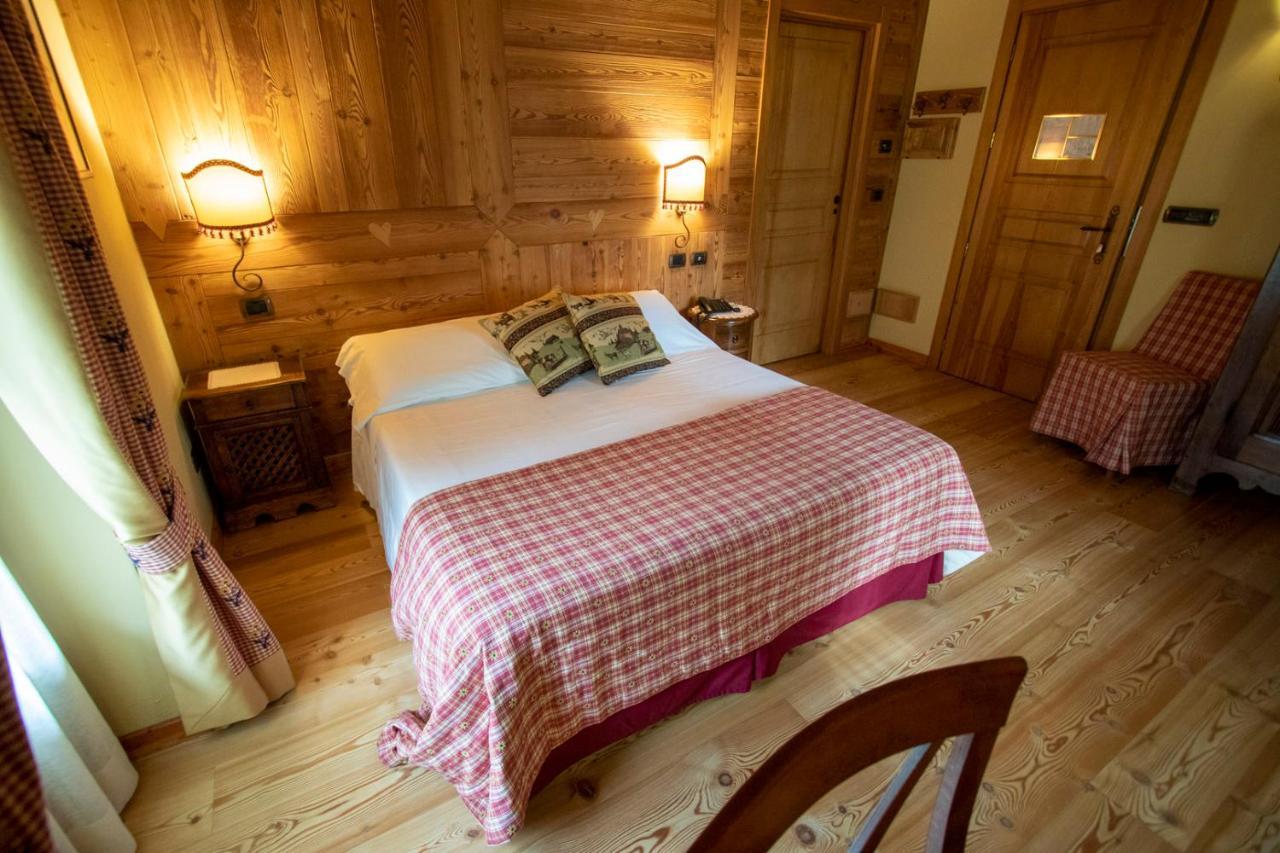 Laghetto Alpine Hotel & Restaurant 브루송 외부 사진