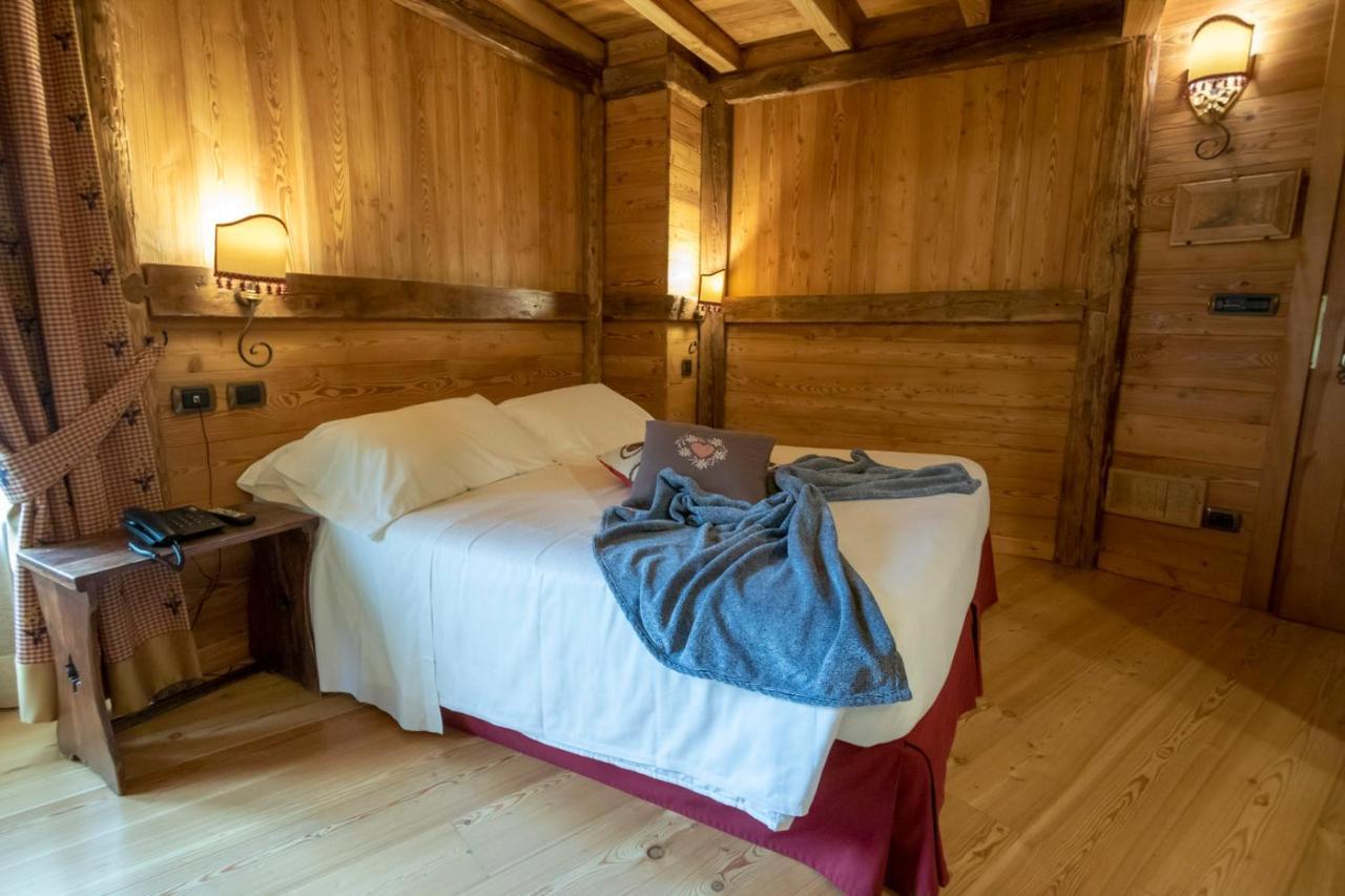 Laghetto Alpine Hotel & Restaurant 브루송 외부 사진