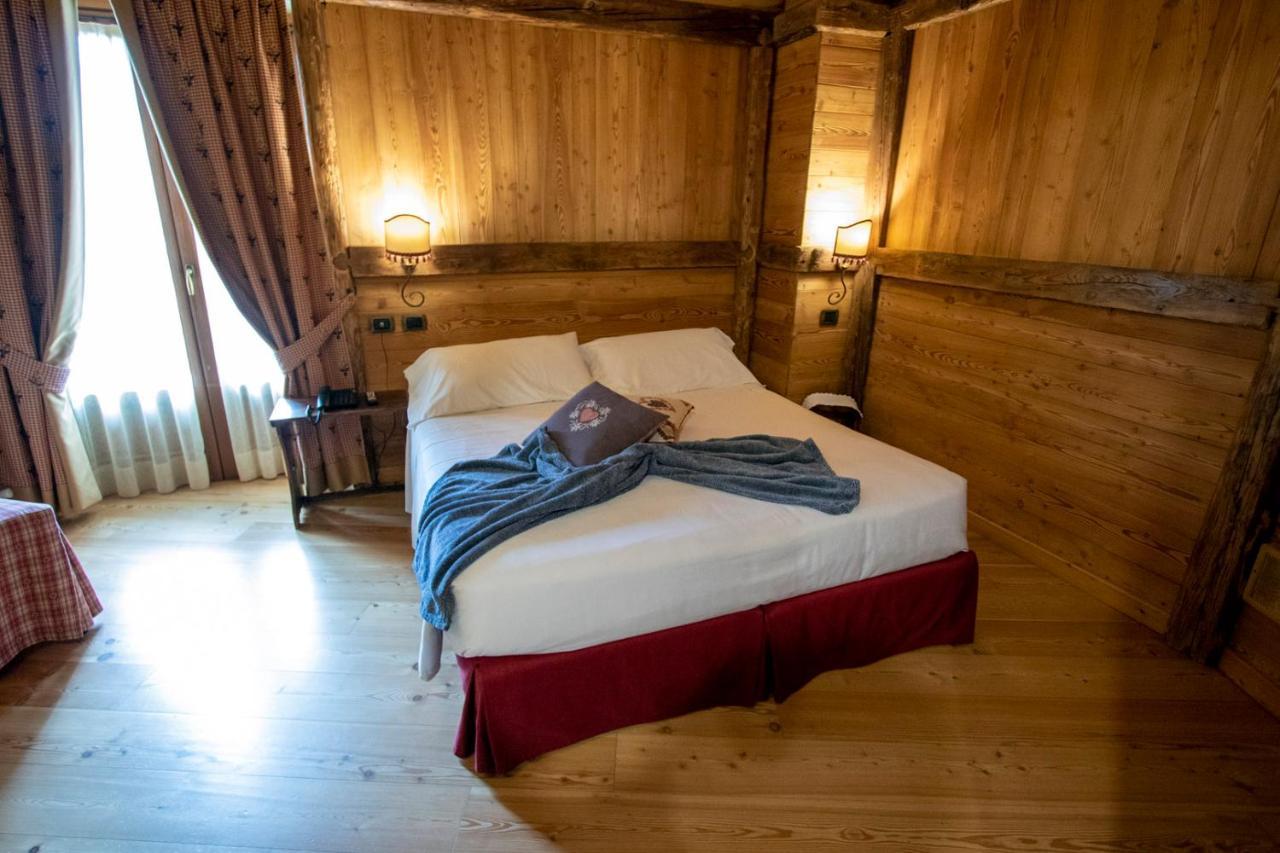 Laghetto Alpine Hotel & Restaurant 브루송 외부 사진