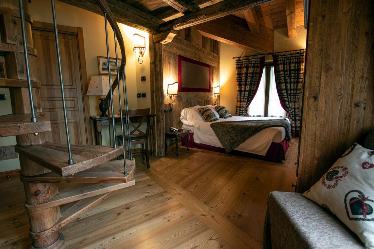 Laghetto Alpine Hotel & Restaurant 브루송 외부 사진
