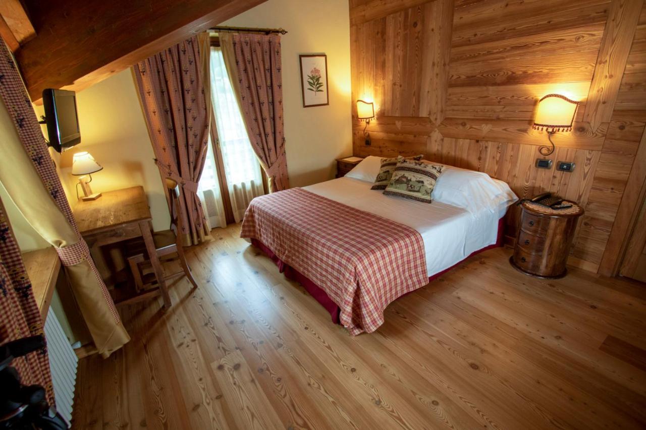Laghetto Alpine Hotel & Restaurant 브루송 외부 사진