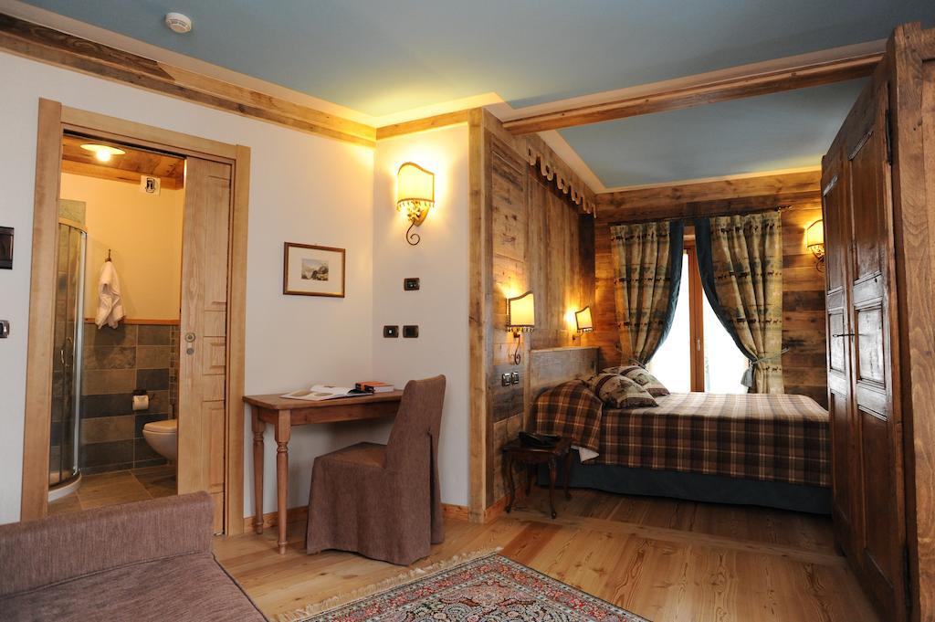 Laghetto Alpine Hotel & Restaurant 브루송 외부 사진