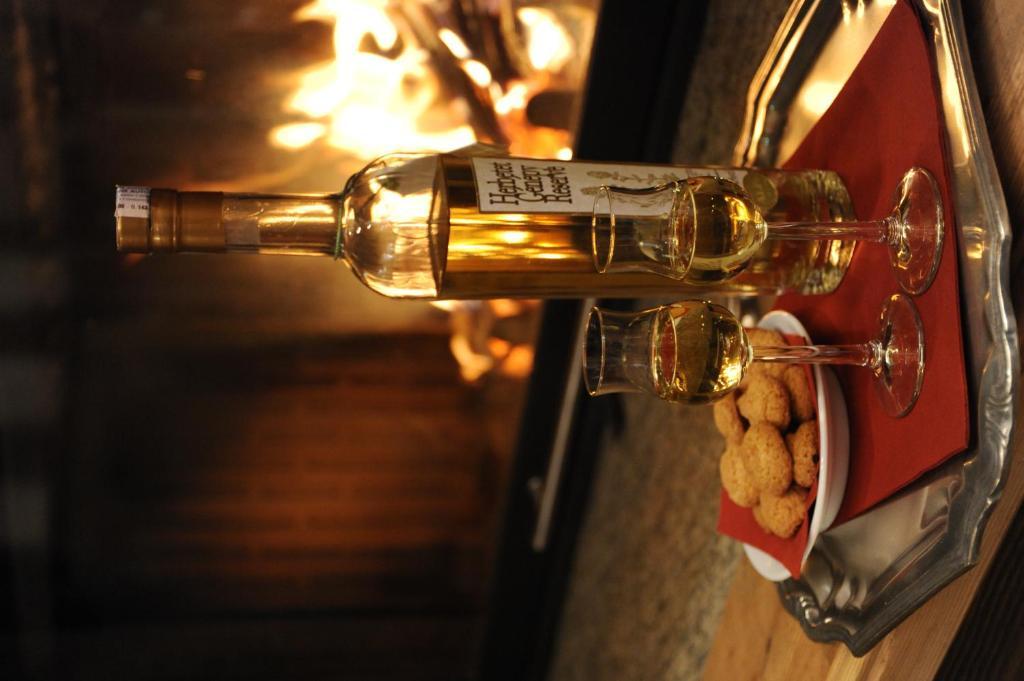 Laghetto Alpine Hotel & Restaurant 브루송 외부 사진