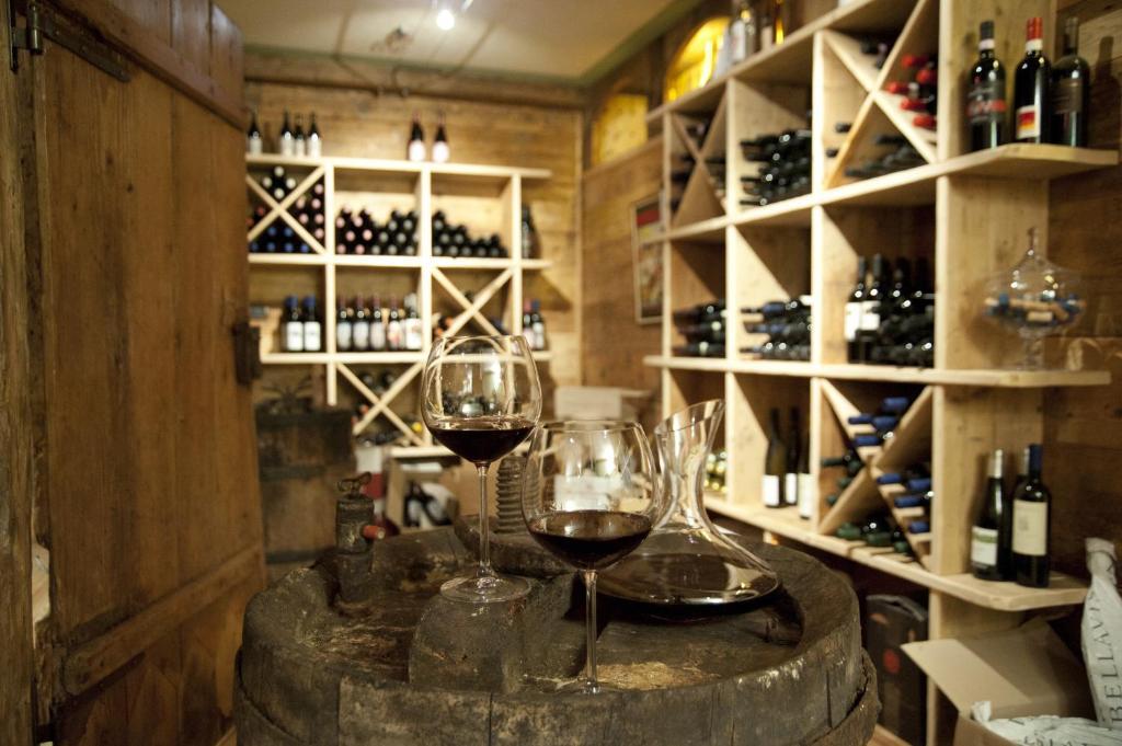 Laghetto Alpine Hotel & Restaurant 브루송 외부 사진
